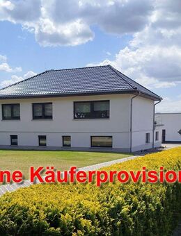 Einfamilienhaus, Gartenhaus, Garage und Carport - Heinrichswalde