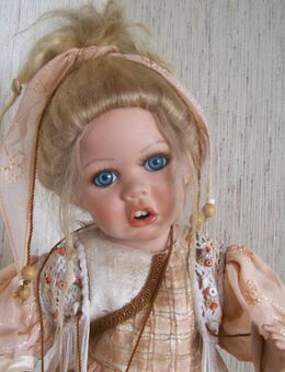 Marla, blonde Künstlerpuppe von Franca Gabbiano - Herbrechtingen