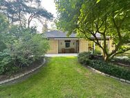 Liebevoll gestalteter Bungalow mit großem Garten und Pool - Berlin