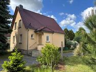 Frei stehendes Einfamilienhaus mit über 4.000 m² Grundstück - Coswig
