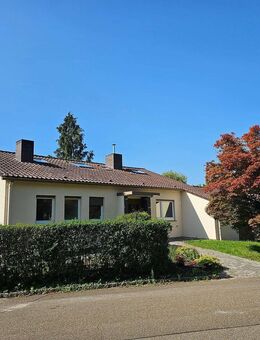 Bestens renoviertes EFH mit großem Garten, Garage und Stellplatz in Mühlacker - Mühlacker