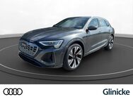 Audi Q8, 55 quattro 22kW S line Assistenz, Jahr 2022 - Minden (Nordrhein-Westfalen)