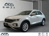 VW T-Roc, 1.5 TSI Style, Jahr 2023 - Gera