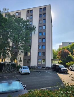 1 Zimmer-Wohnung mit Fahrstuhl und Stellplatz! - Erlangen