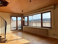 DG-Maisonette Wohnung mit großer Terrasse und traumhaftem Solitude-Blick - Stuttgart