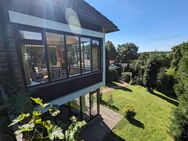 Stilvolle Villa mit großem Grundstück & Schwimmhalle | 14 Zimmer, 4 Bäder im Raum Backnang - Backnang