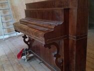 Historisches Ibach Klavier in 42107