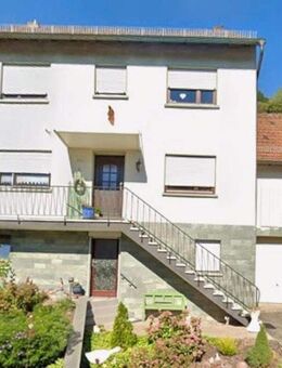 Charmantes Einfamilienhaus mit Scheune und herrlichem Blick ins Grüne - Heimbuchenthal