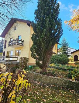Großzügiges Wohnhaus in ruhiger Aussichtslage von Neukirchen b.Hl.Blut - Neukirchen (Heiligen Blut)