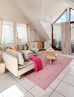 Lichtdurchflutete 1-Zimmer-Dachgeschosswohnung mit Balkon und Tiefgarage in Rodgau/ Nieder-Roden - Rodgau