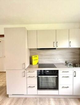 Bodelshausen; 2 Zi. Einliegerwohnung mit neuer Einbauküche, Stellplatz - Bodelshausen