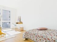 Wohnen mit Komfort: Moderne Häuser mit Terrasse, Garten und Stellplatz - Köln