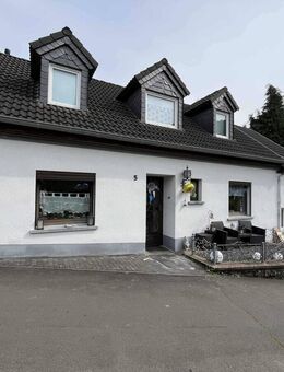 Gepflegtes Einfamilienhaus im schönen Eifelort Schönecken - Schönecken