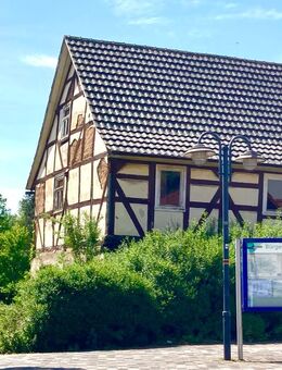 Grundstück mit nicht bewohnbarem und sanierungsbedürftigem Gebäude - Ronshausen