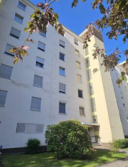 gepflegte Eigentumswohnung / Balkon in Saarbrücken-Eschberg - Saarbrücken