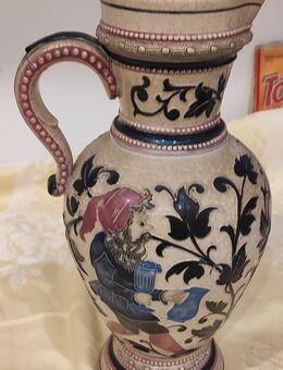 Handgefertigte & bemalte Karaffe aus Keramik - Köln