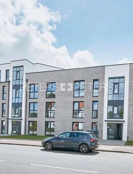 + Individueller Schnitt und mit großer Dachterrasse + - Neumünster