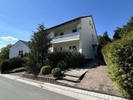 Zweifamilienhaus mit großem Garten, Balkon, Garage in Borgentreich-Körbecke - Borgentreich (Orgelstadt)