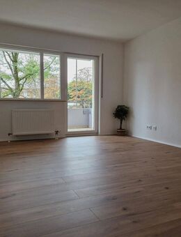 Sanierte Wohnung mit zwei Balkonen und Tiefgarage in bester Lage - Heidelberg