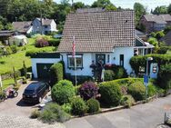 Hennef Einfamilienhaus mit 5 Zi., 156m² Whf., große Garage und 444m² Grundstück! - Hennef (Sieg)