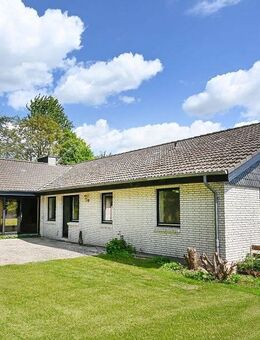 Attraktives Einfamilienhaus mit viel Platz! - Schleswig