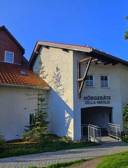 Wohnen wie im eigenen Haus - großzügige Familienwohnung mit separatem Zugang - Zella-Mehlis