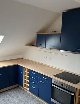 Geräumige Dachgeschosswohnung Alsdorf Schaufenberg - Alsdorf (Nordrhein-Westfalen)
