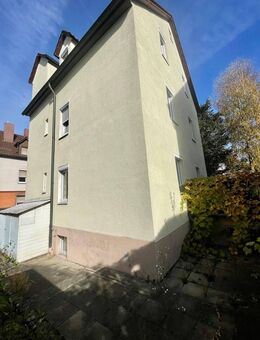 Kompaktes Mehrfamilienhaus in zentrumsnaher Lage von Schwäbisch Gmünd inkl. Garten und Garage - Schwäbisch Gmünd