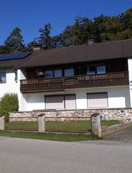 Zweifamilienhaus mit schönem großen Garten - Emmerting