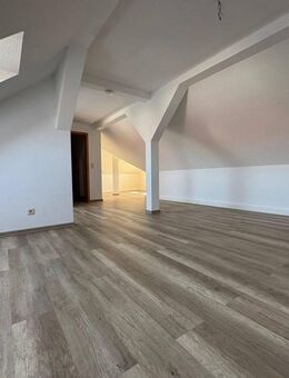 ***RESERVIERT*** Helle Dachgeschosswohnung in Rastenberg - Ideal für Singles oder Paare - Rastenberg