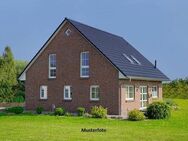 Freistehendes Einfamilienhaus, Garten und Carport - Vellmar