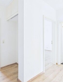 Renovierte 2-Zi.-Wohnung mit Balkon & EBK in Burgdorf - Burgdorf (Landkreis Region Hannover)