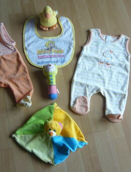 Strampler - Spielzeug - Paket - 6 Teile - Größe 56 - Halbemond