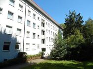 Schöne, renovierte EG-Wohnung mit Loggia - Bochum