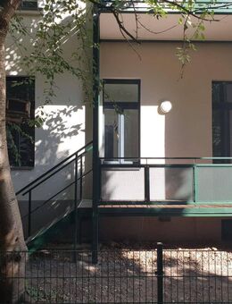 Bezugsfreie 5-Zimmerwohnung mit Balkon und Zugang zur Gartenfläche, sowie Stellplatz in Schleußig! - Leipzig