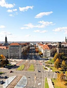 Stilvoller Wohnkomfort mit traumhaften Ausblick: Großzügige Etagenwohnung mit Loggia & viel Licht - Dresden