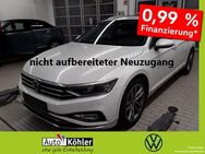 VW Passat Variant, Elegance TDi Massage, Jahr 2022 - Mainburg