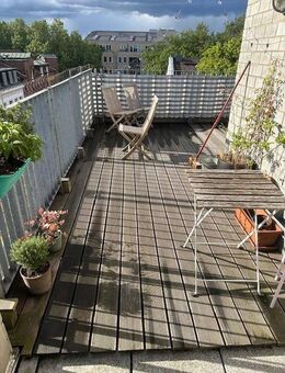 Einmaliges Penthouse in Spitzenlage mitten in Ottensen mit großzügiger Sonnenterrasse, neu möbliert - Hamburg