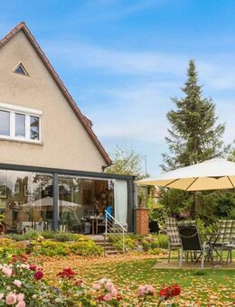 GELEGENHEIT! Hauskauf mit beziehbarer OG-Maisonettwohnung, Verkäufer erhält Nutzungsrecht für EG - Potsdam