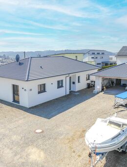 Neuer Winkelbungalow mit schöner Aussicht & großem Grundstück - Krauchenwies