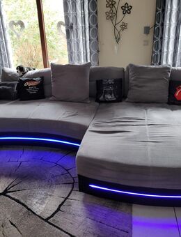 Ecksofa L-Form, inklusive Beleuchtung und Musikanlage - Bergkamen Zentrum