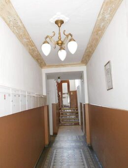 Schöne bezugsfreie Zweizimmer-Stuck-Altbauwohnung - Berlin