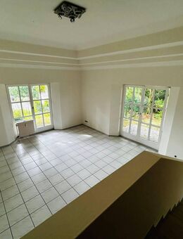 exklusive 2,5-Zimmer-Maisonette-Gartenwohnung mit Garage - Roding