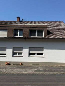 Irrel - Ansprechendes 4-Parteien-Mehrfamilienhaus in angenehmer Ortsrandlage zu verkaufen - Irrel