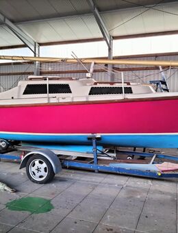 Schönes Kajütboot - Ostrhauderfehn