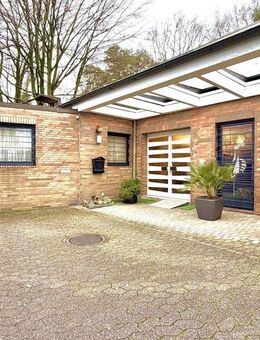 Wohnen bleibt - Vorteil liegt auf der Hand: Anwesen mit Wohnrecht & Modernisierungen - Bergisch Gladbach