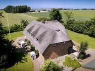 Ein TRAUM ... Exklusives Einfamilienhaus unter Reet in Bestlage! Vor den Toren von SYLT. - Emmelsbüll-Horsbüll