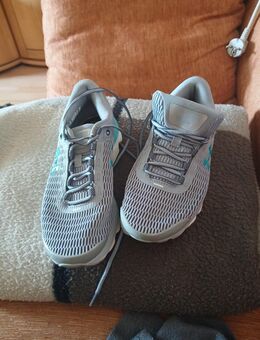 Sneaker 36/37 grau kaum getragen schnürer - Leverkusen