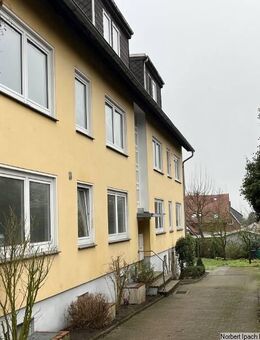 Frisch renovierte 4- Zimmer-Wohnung in absolut ruhiger, zentrumsnaher Lage! - Achim