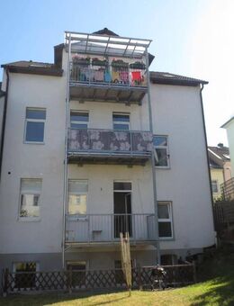 Objekt-Nr.: 7322 - schöne vermietete 2-Zimmer-Etagen-ETW mit Wanne, Dusche und Balkon im EG in Plauen - Plauen